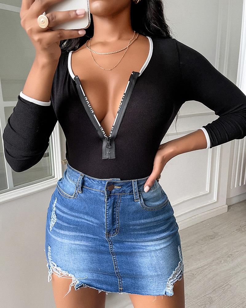 

Contrast Binding Zipper Front Long Sleeve Top, Black