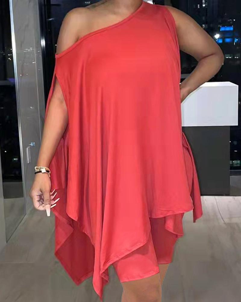 

Cold Shoulder Split Hem Asymmetrical Top & Shorts Set, Red