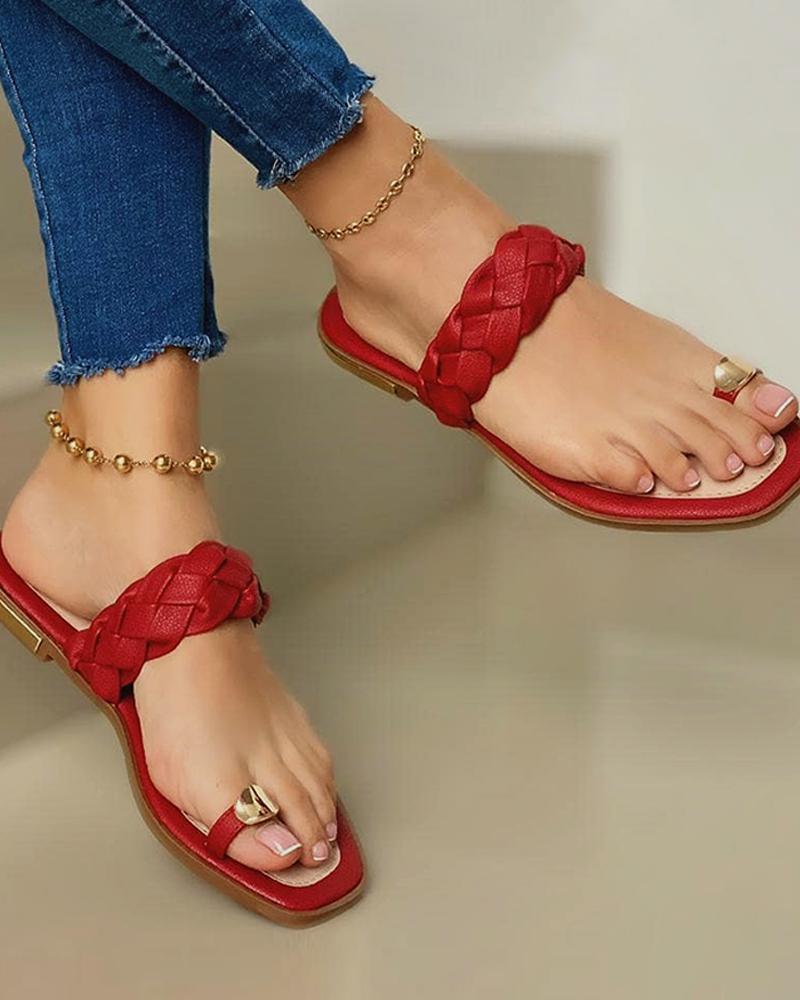 

Solid Brief Weave Flat Sandals, Red