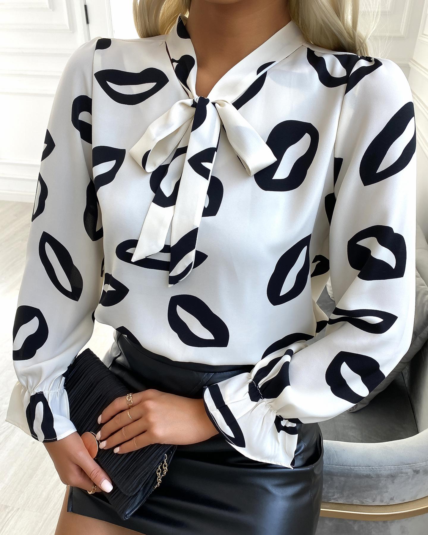 

Lip Print Tie Front Puff Sleeve Women Top, Black