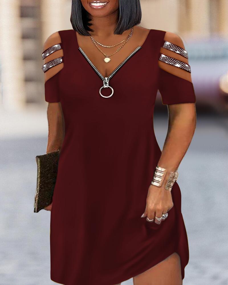 

Plus Size Rhinestone Zipper Front Cold Shoulder Casual Dress, Wine red