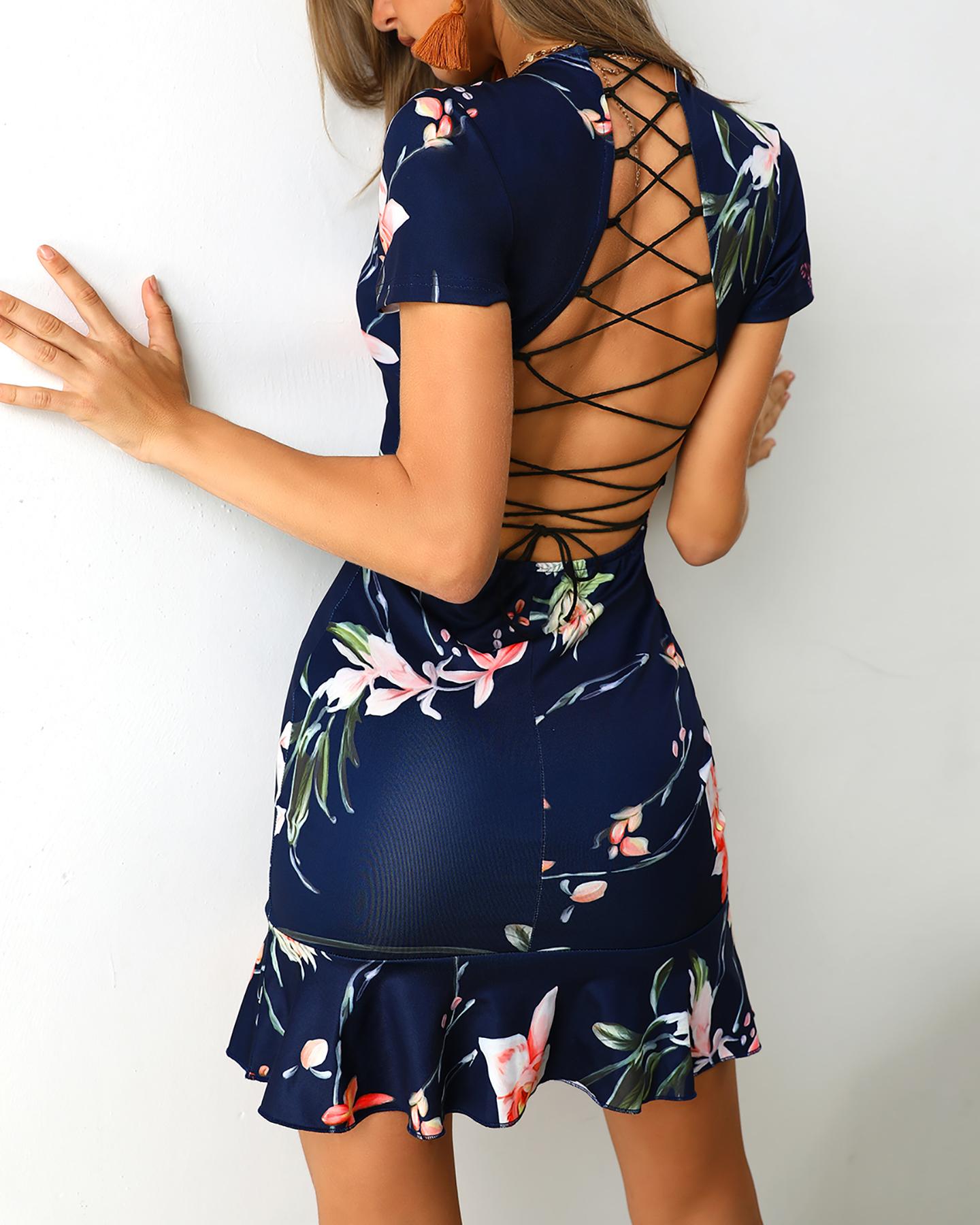 

Lace-Up Back Pep Hem Print Dress, Multicolor