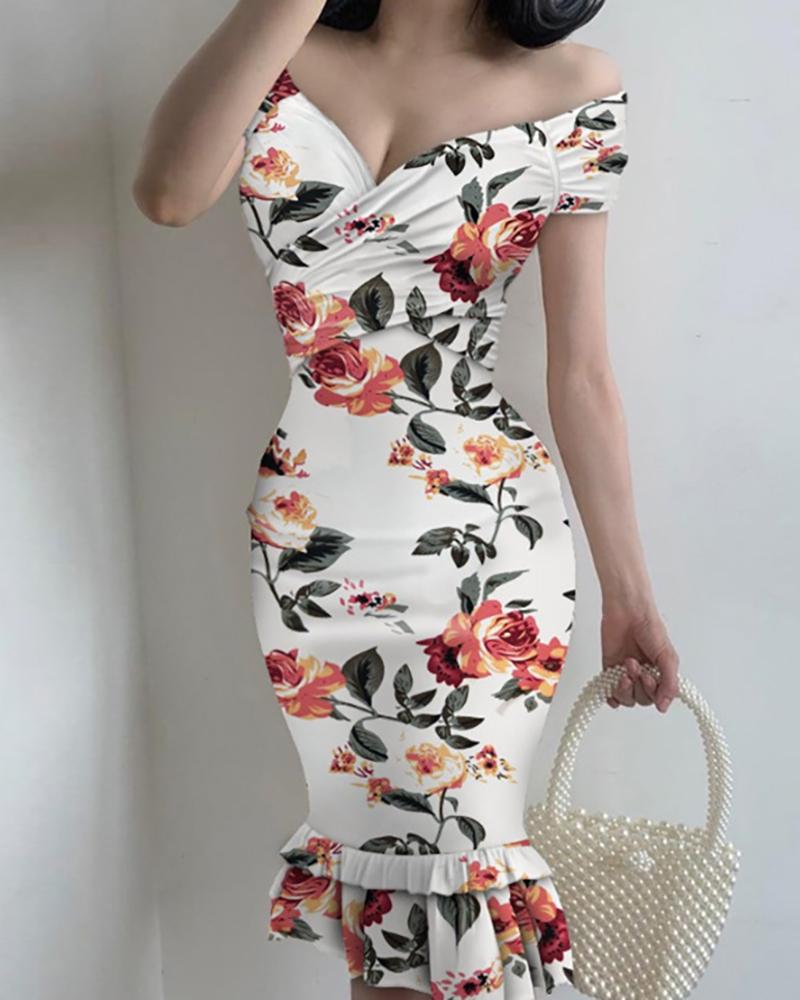 

Off Shoulder Floral Print Ruffle Hem Ruched Dress, Multicolor