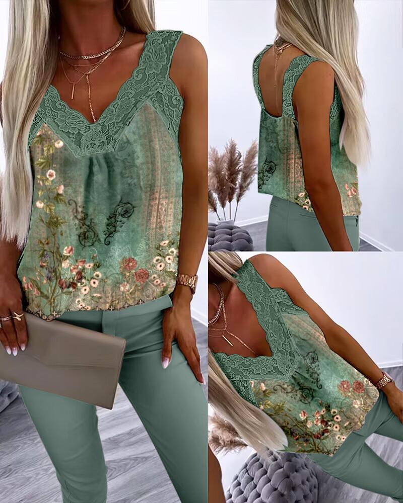 

Floral Print Contrast Lace Scallop Trim Top, Green