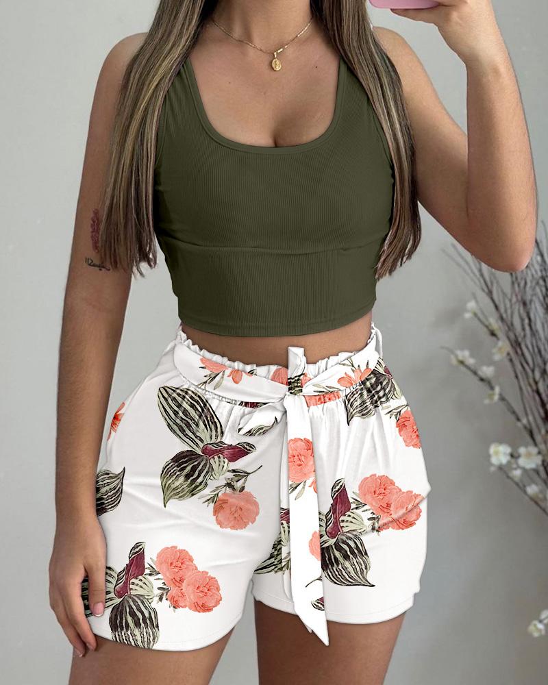 

Ensemble débardeur court à col en U et short à imprimé tropical, Army green