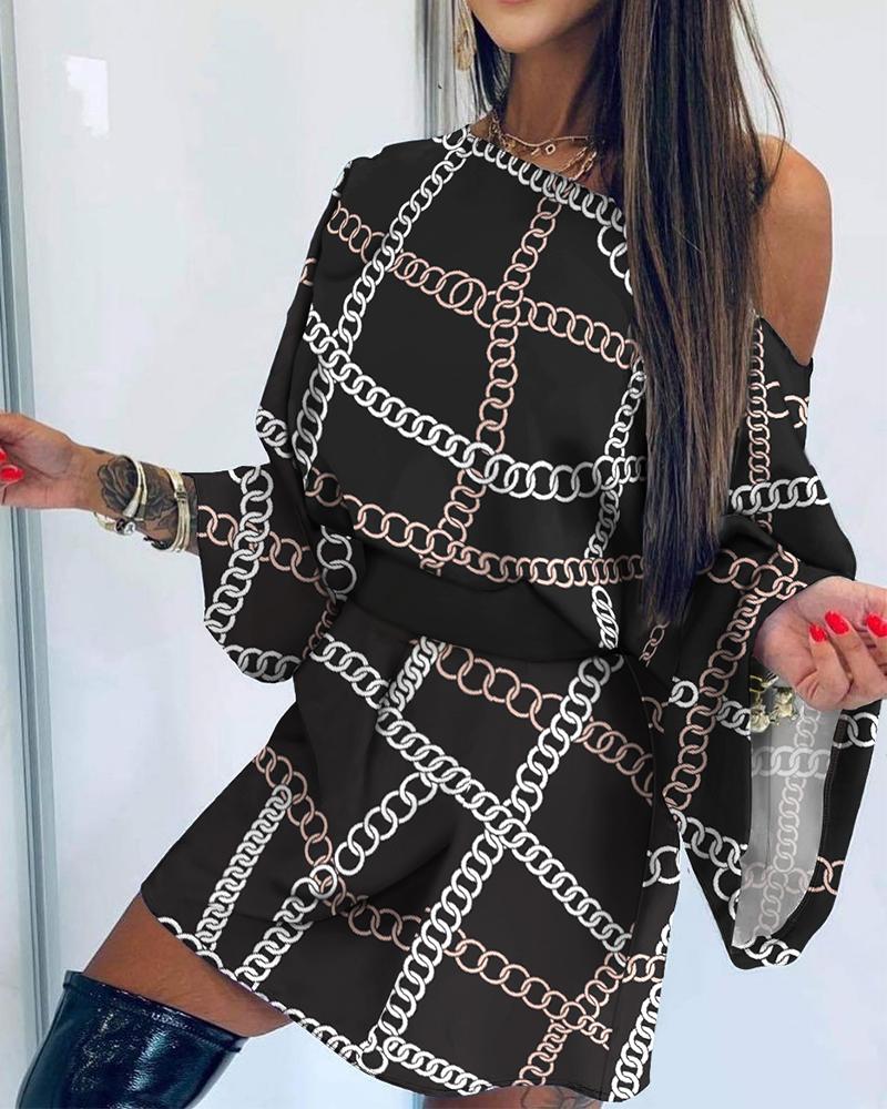 

One Shoulder Bell Sleeve Chain Print Dress, Black