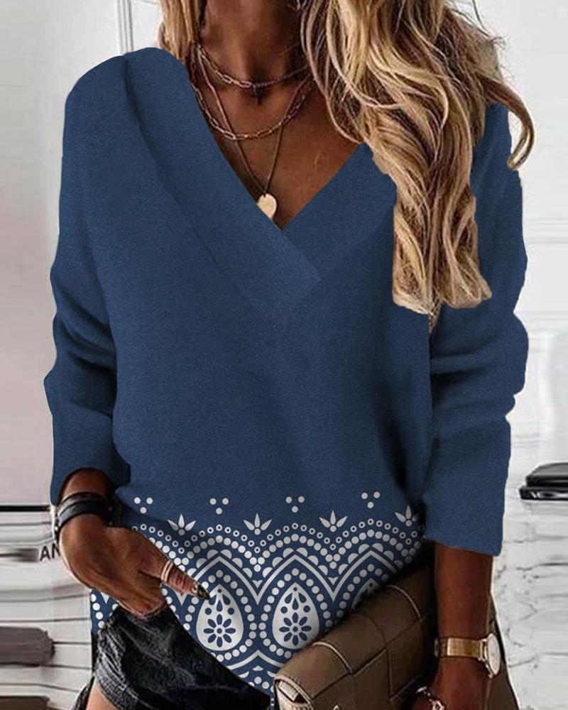 

Tribal Print Long Sleeve Top, Purplish blue