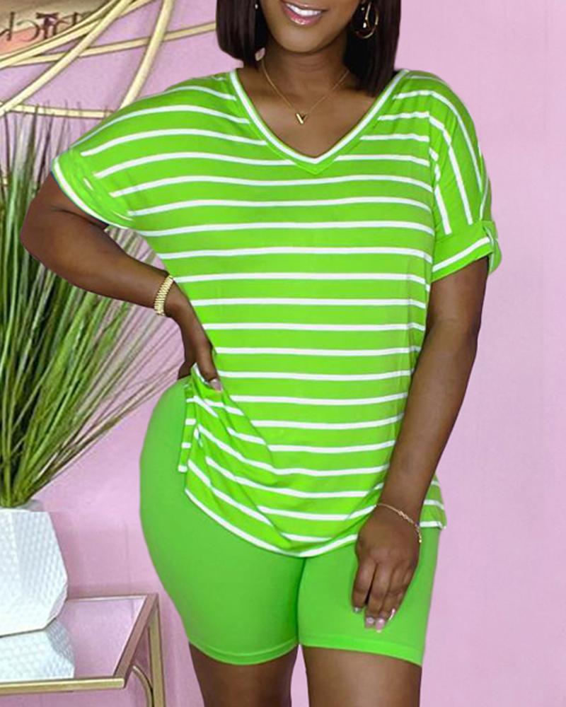 

Striped Print Split Hem V-Neck Top & Shorts Set, Green