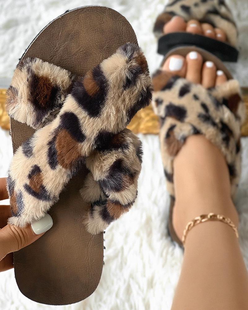 

Crisscross Cheetah Pattern Fuzzy Slippers, Leopard