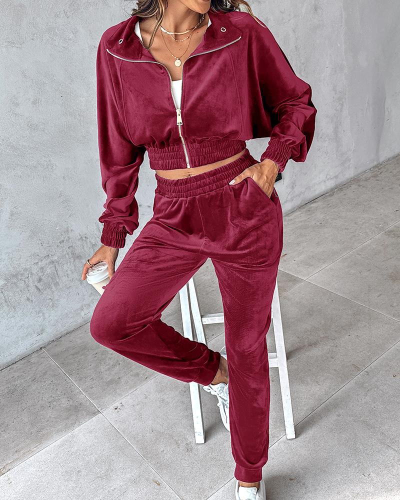 

2 Piece Velvet Lounge Outfits Zip Up Crop Sweatshirt and Cuffed Sweatpants with Pockets, Wine red