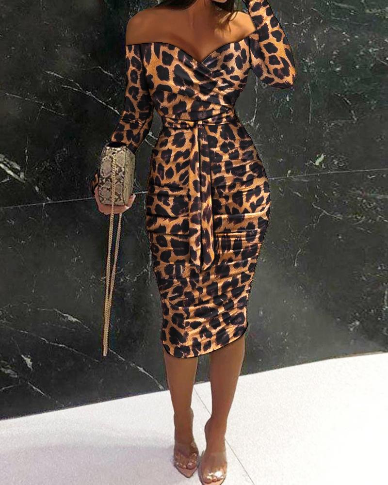 

Off Shoulder Ruched Design Belted Leopard Bodycon Dress