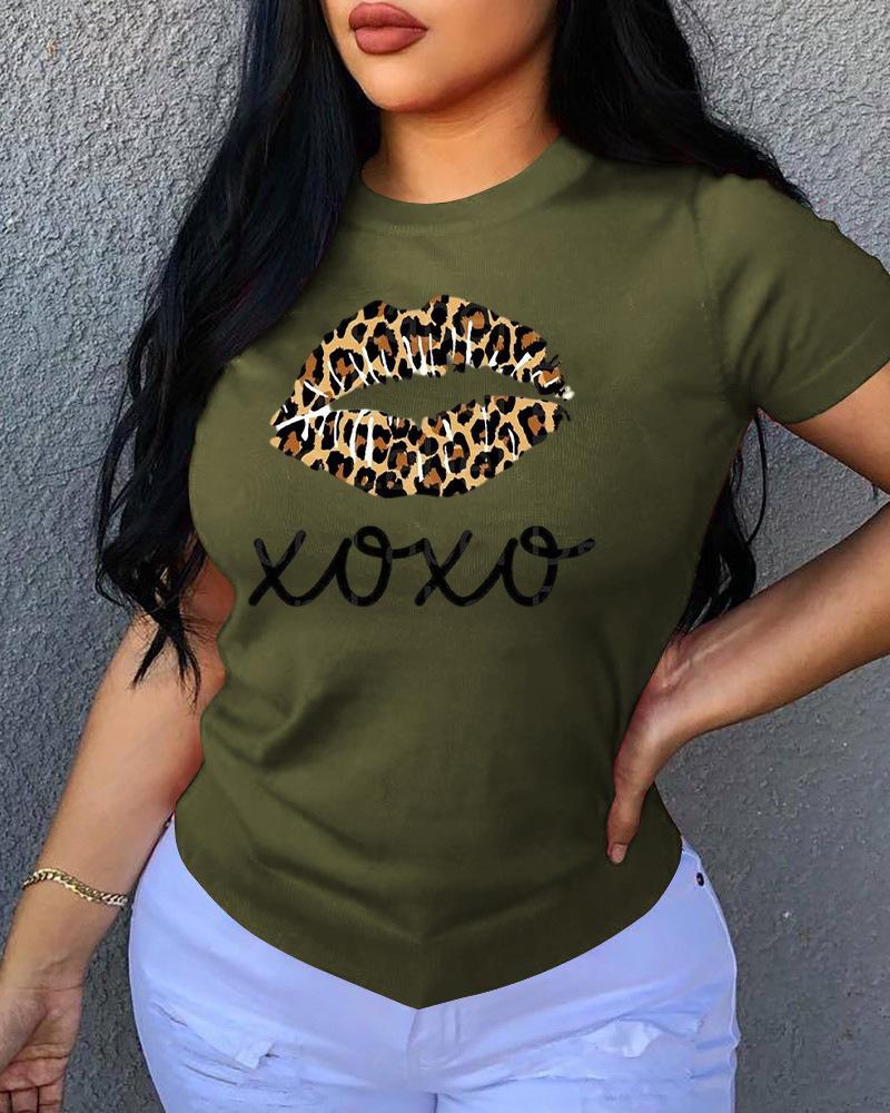 

Lip / Letter / Leopard Print O Neck T-Shirt, Green