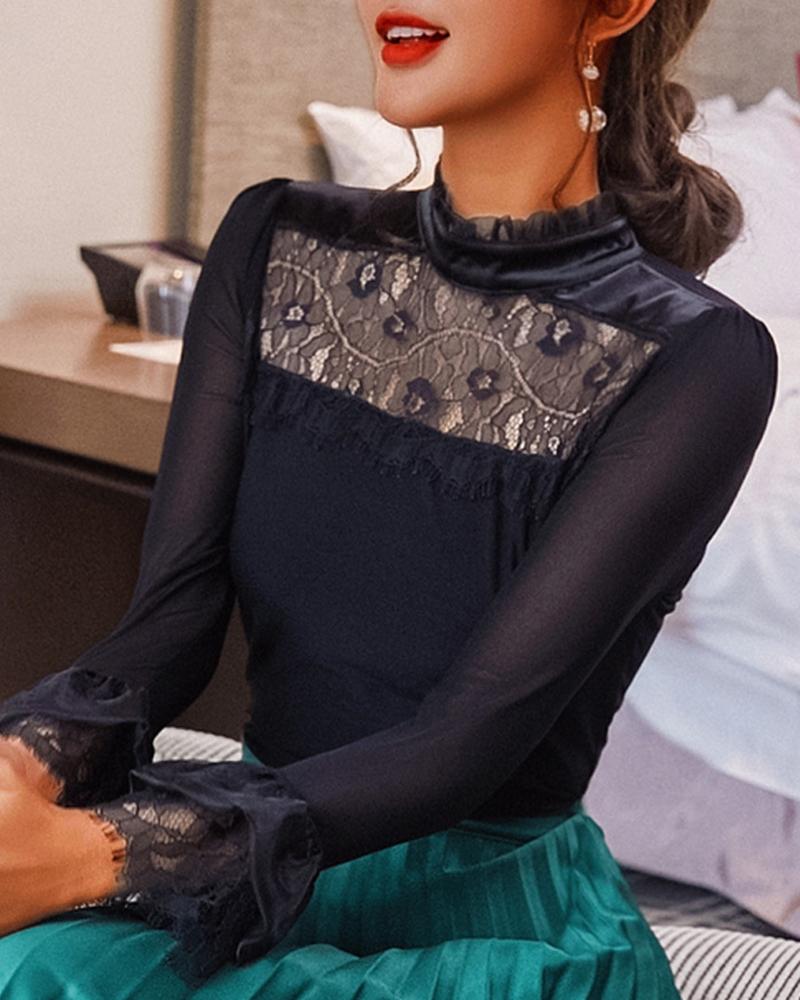 

Contrast Lace Ruffles Bell Sleeve Top, Black