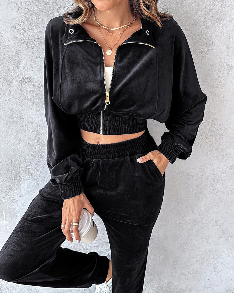 

2 Piece Velvet Lounge Outfits Zip Up Crop Sweatshirt and Cuffed Sweatpants with Pockets, Black