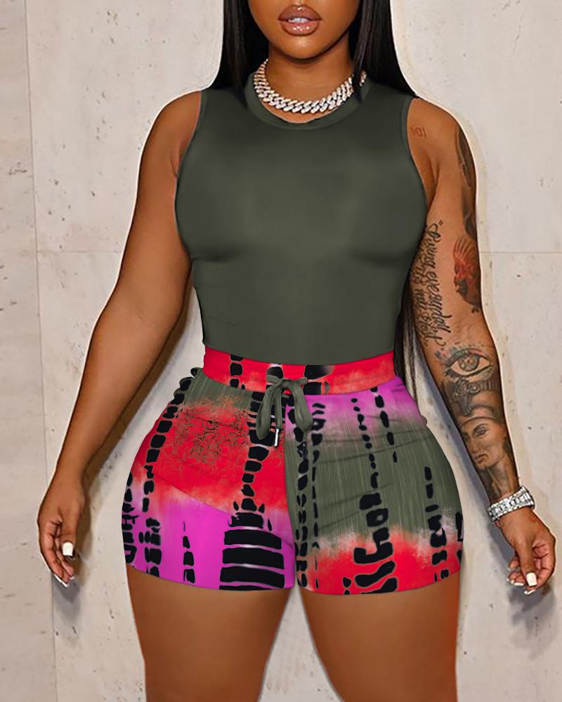 

Basic Tank Top & Tie Dye Print Drawstring Shorts Set, Army green