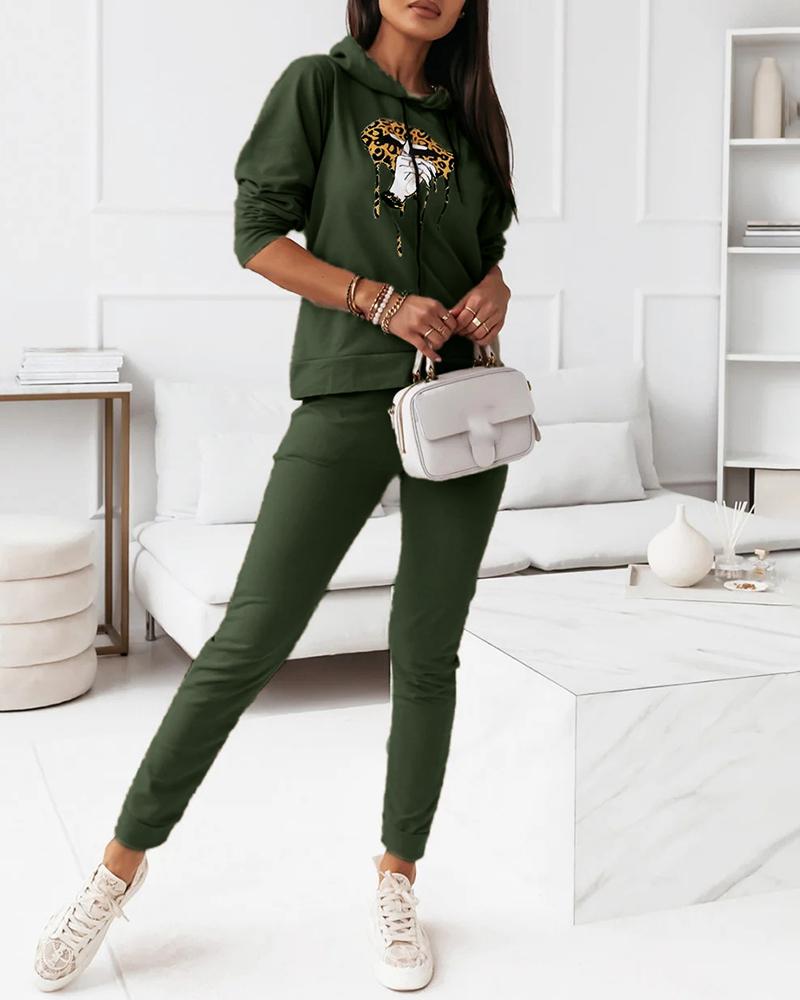 

Camouflage Letter Print Long Sleeve Hooded Top & Drawstring Pants Set, Style1