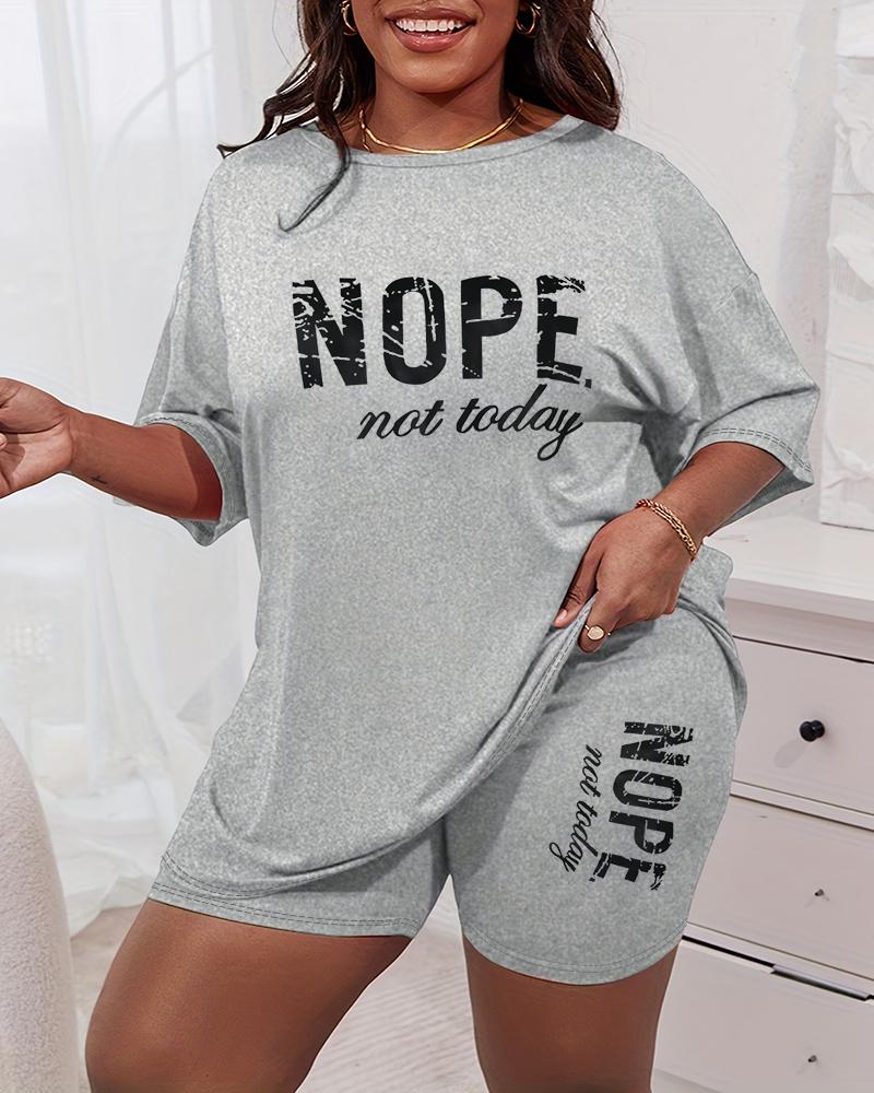 

Plus Size Nope Not Today Print Pajamas Set, Gray