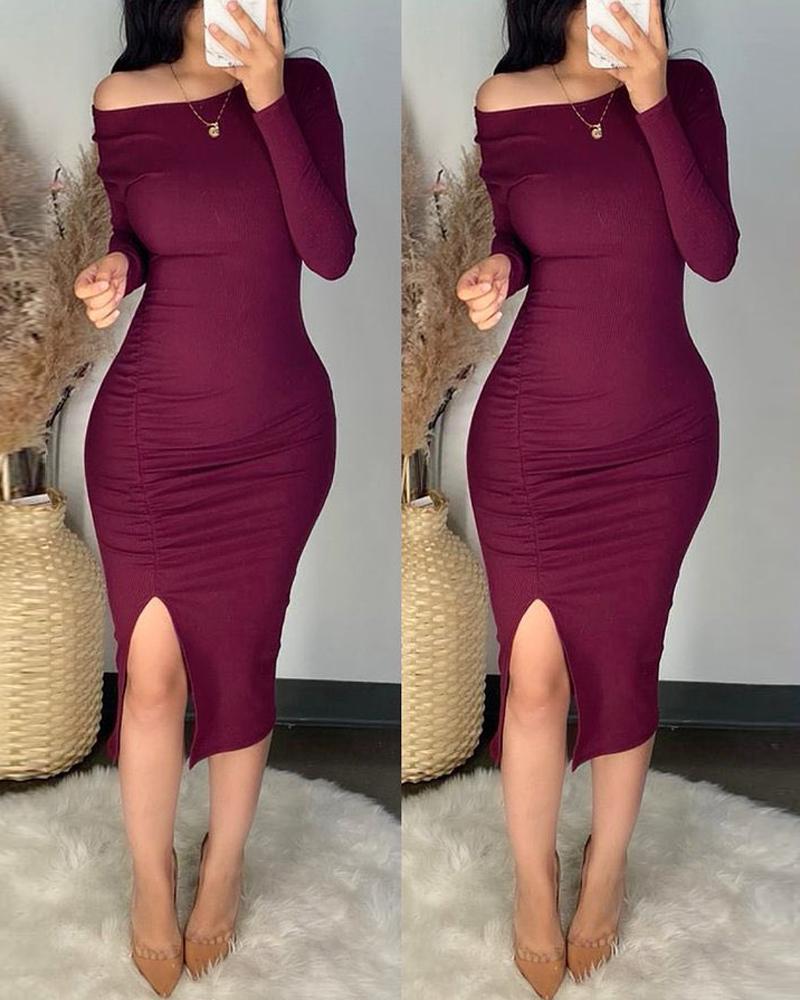 

Cold Shoulder Split Hem Ruched Bodycon Dress, Wine red