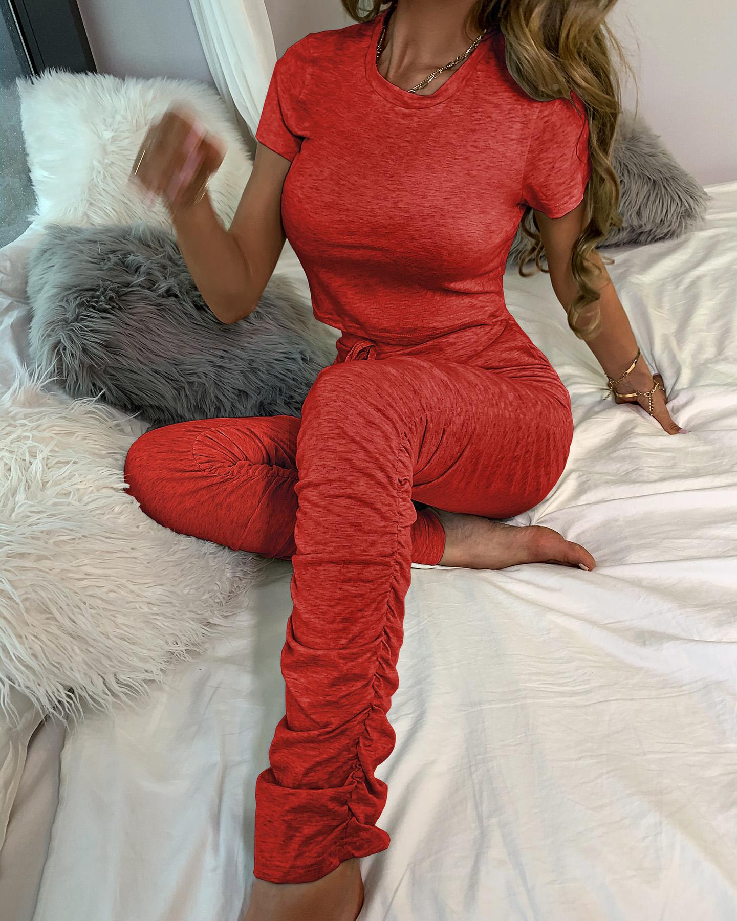 

Solid Sporty Top & Pant Set, Red