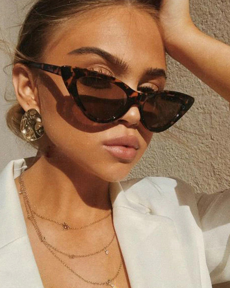 

1Pair Tinted Lens Retro Cat Eye Frame Sunglasses, Brown