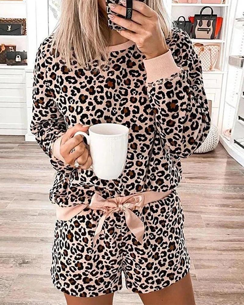 

Leopard Print Long Sleeve Pajamas Set