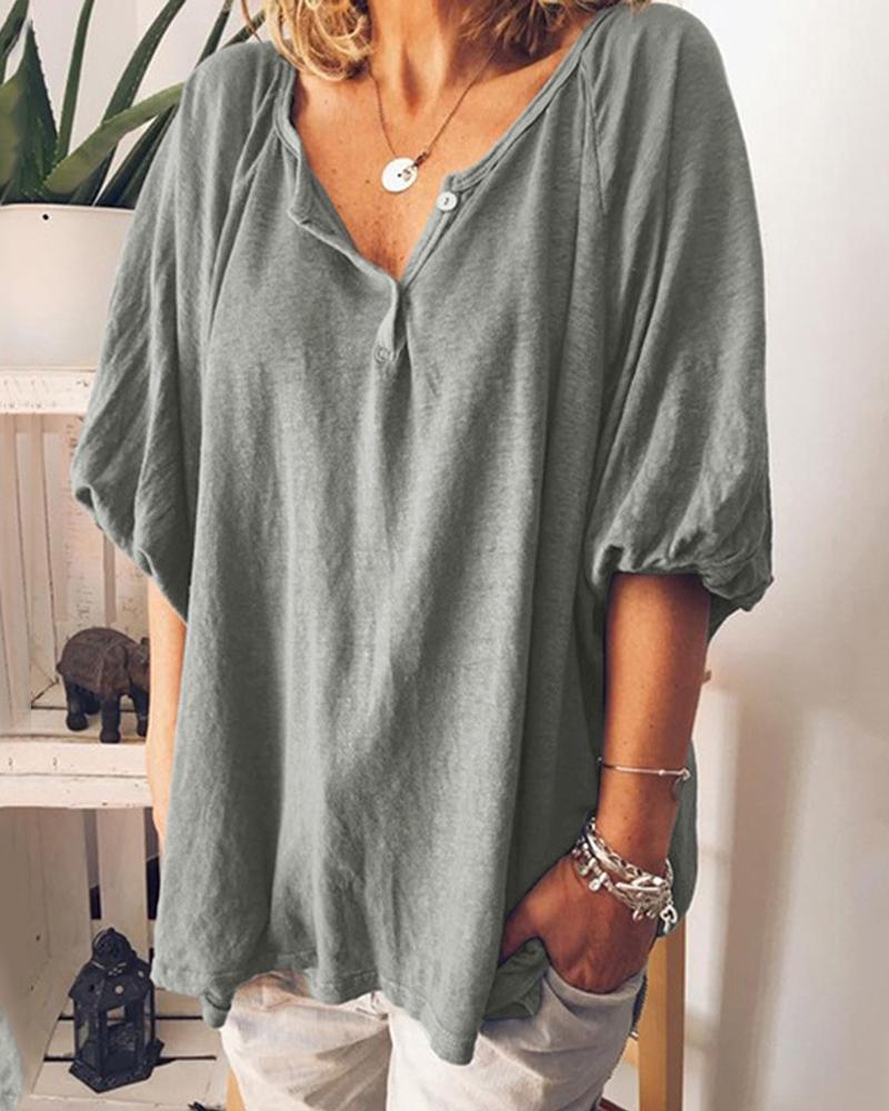 

Scoop Neck Buttoned Casual Top, Gray