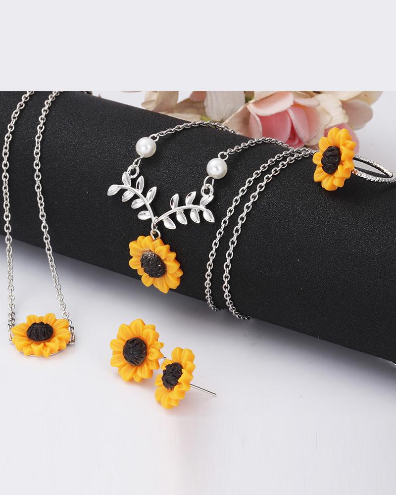 

4pcs Sunflower Pendant Necklace & Chain Bracelet & Stud Earrings & Ring Jewelry Set, Silver