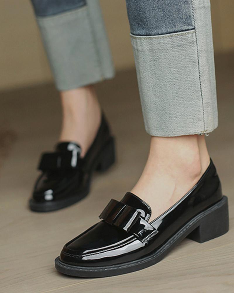 

Round-toe Lacquered Leather Splicing Bow Loafers, Black