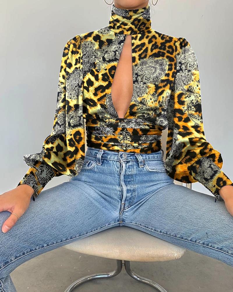 

Leopard Print Lantern Sleeve Backless Satin Top