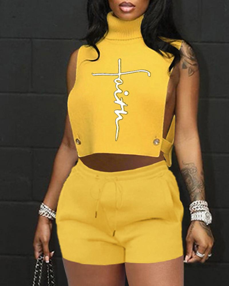 

Letter Embroidery Turtleneck Slit Crop Top & Shorts Set, Yellow