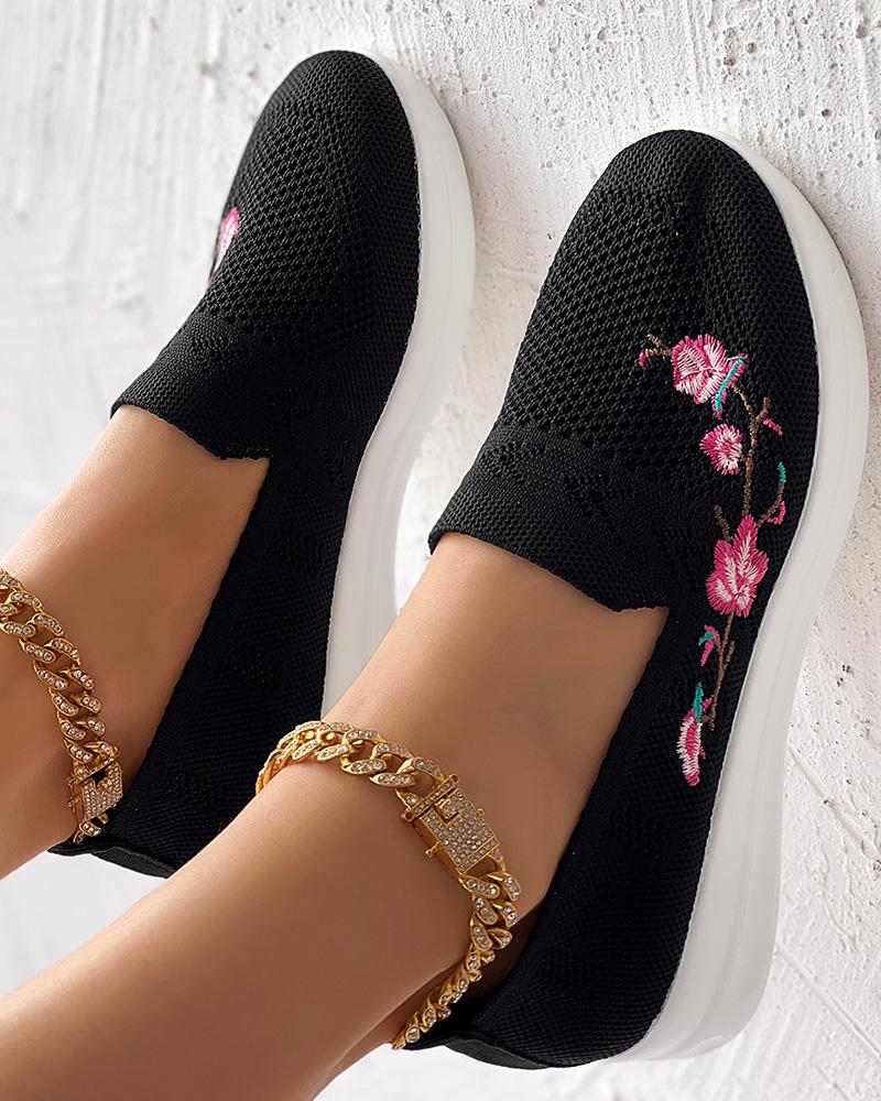 

Floral Embroidery Breathable Wedge Loafers, Black