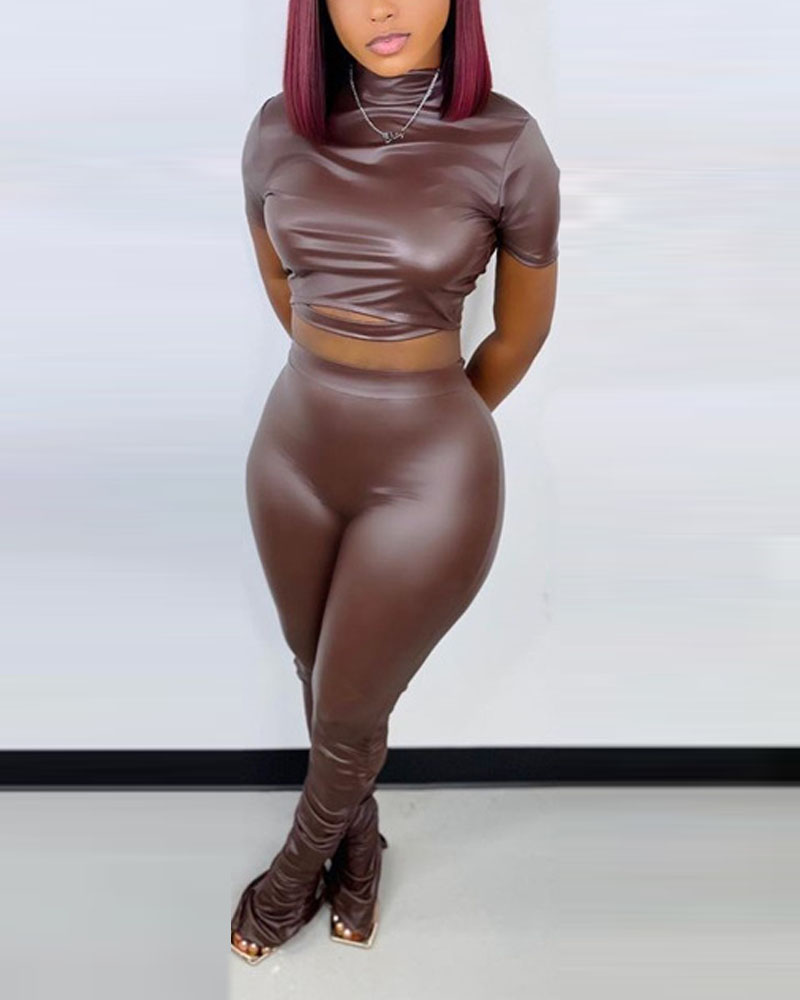 

PU Leather Crop Top & Split Hem Stacked Pants Set, Coffee