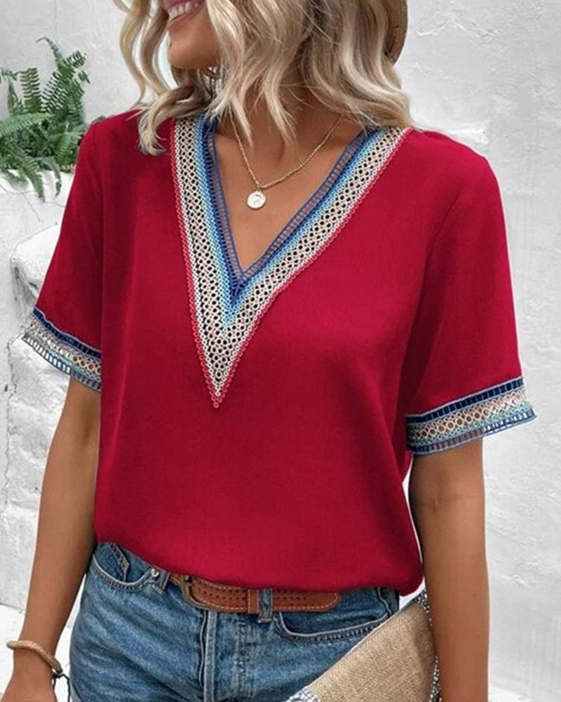 

Contrast Lace V-Neck Casual T-shirt, Red