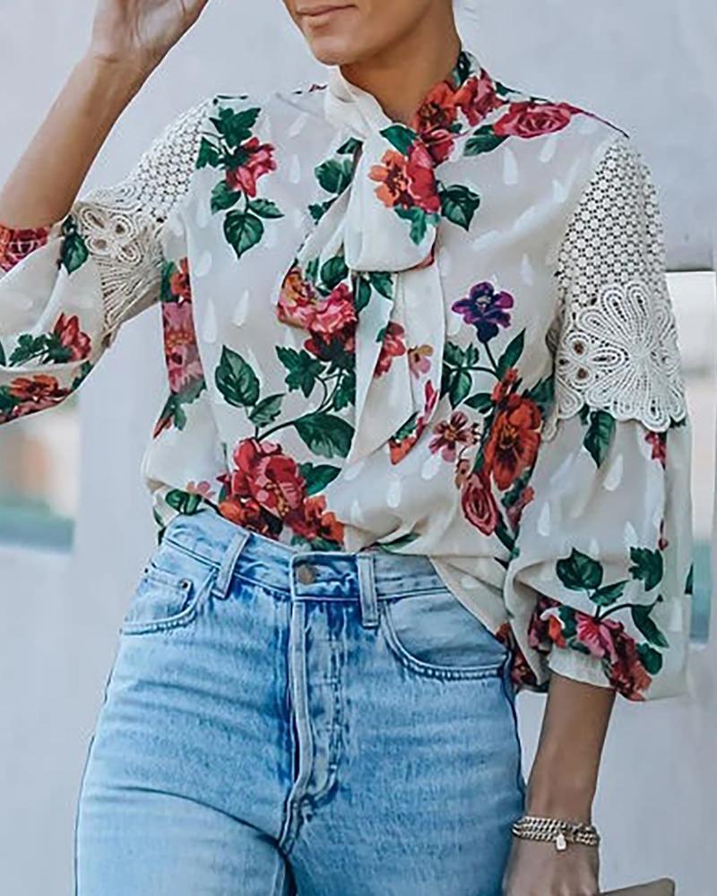 

Guipure Lace Patch Floral Print Lantern Sleeve Top, White