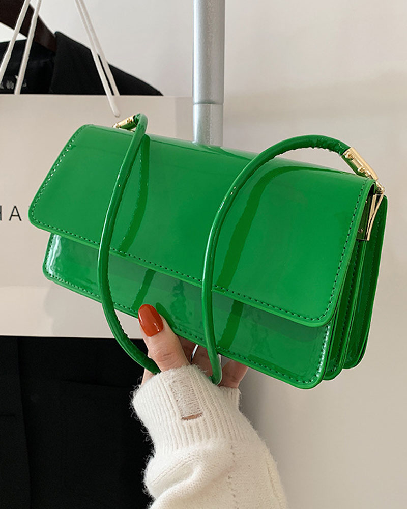 

Flap Design Baguette Bag, Green