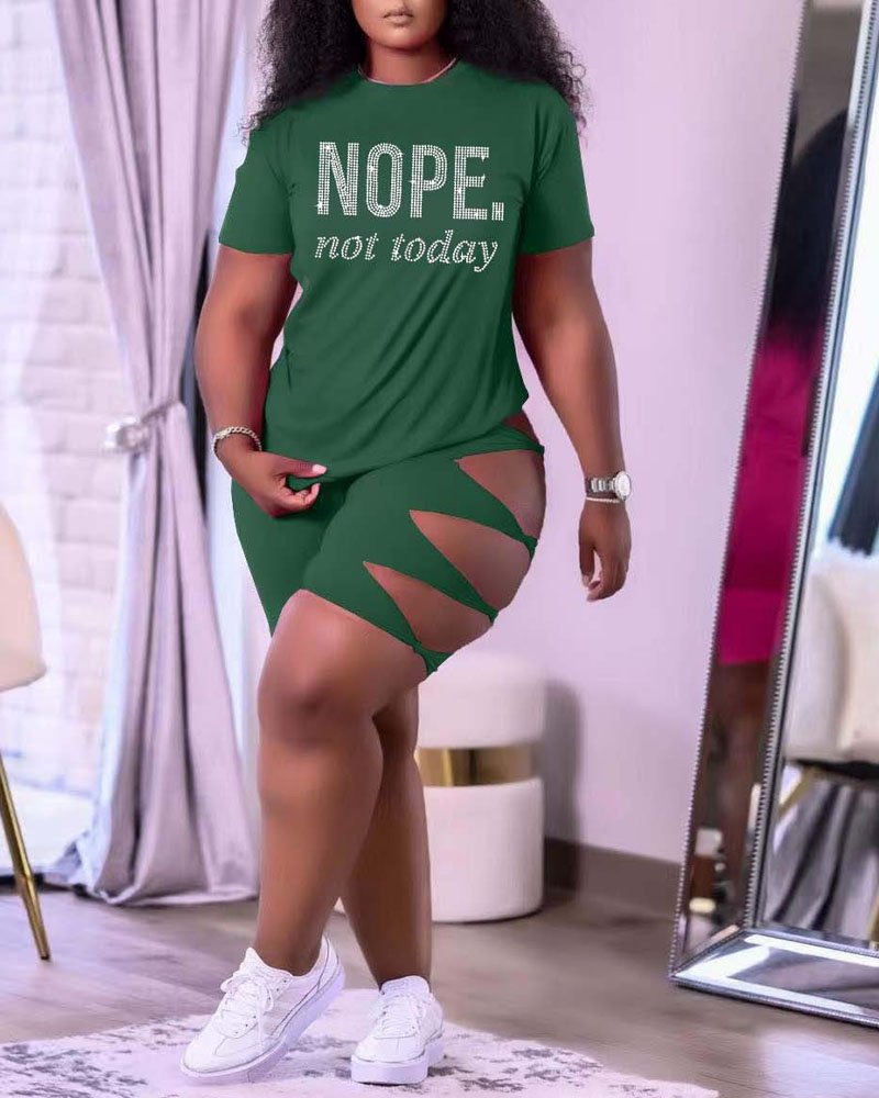 

Rhinestone Letter Pattern Casual Top & Cutout Shorts Set, Green