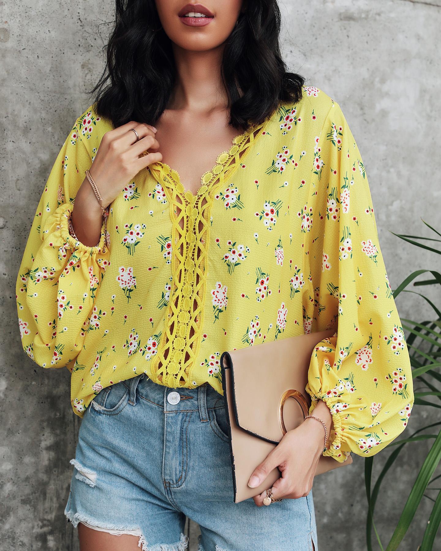 

Ditsy Floral Print Lace Patch Lantern Sleeve Top, Yellow