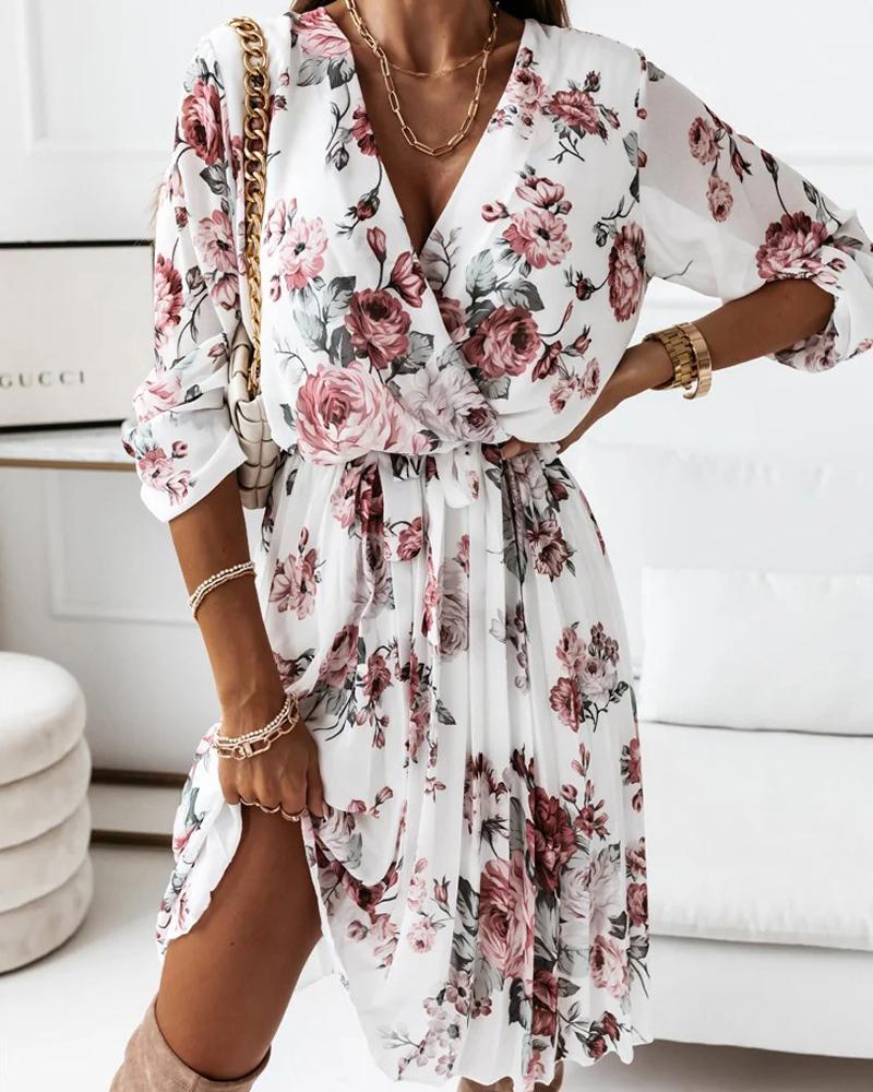 

Floral Print Overlap Pleated Chiffon Dress, White
