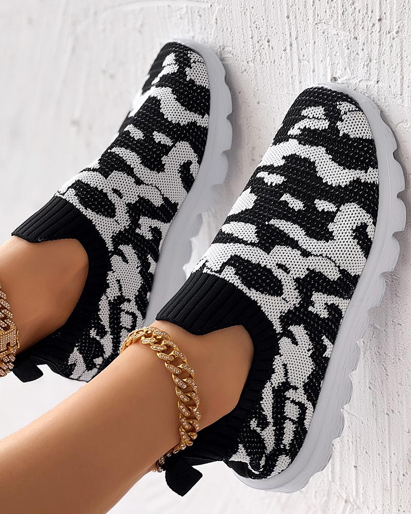 

Colorblock Slip On Casual Knit Sneakers, Blackwhite