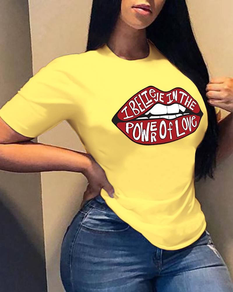 

Lip Letter Print Short Sleeve T-shirt, Yellow
