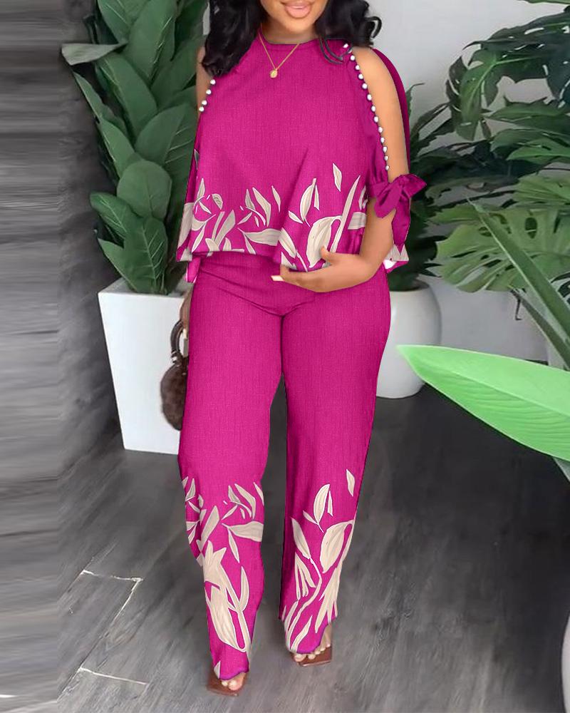 Conjunto de pantalones de pierna recta y top de manga dividida con estampado de plantas de talla grande