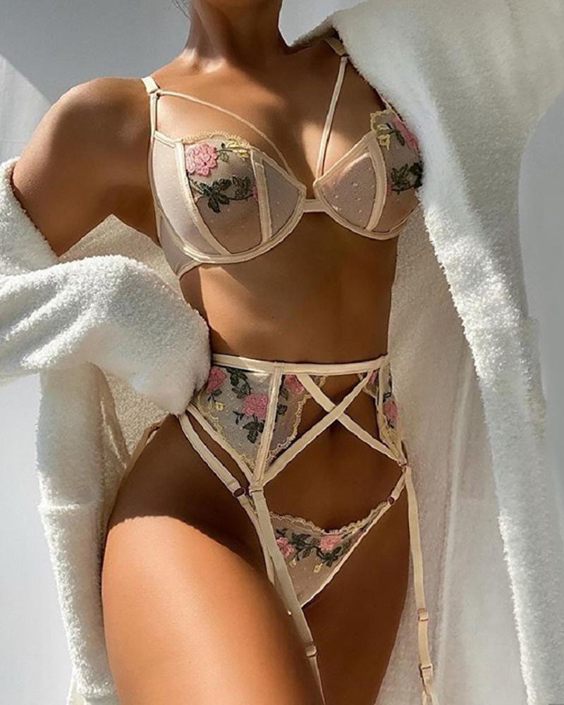 

Cutout Floral Embroidery Lace Garter Lingerie Set, White
