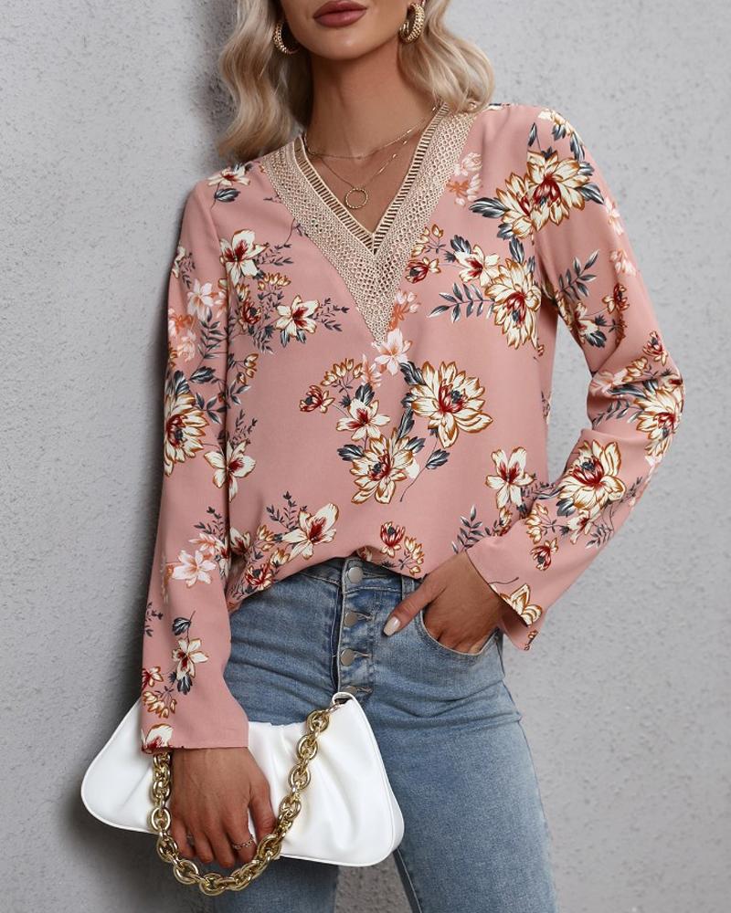 

Floral Print Lace Patch V-Neck Top, Pink