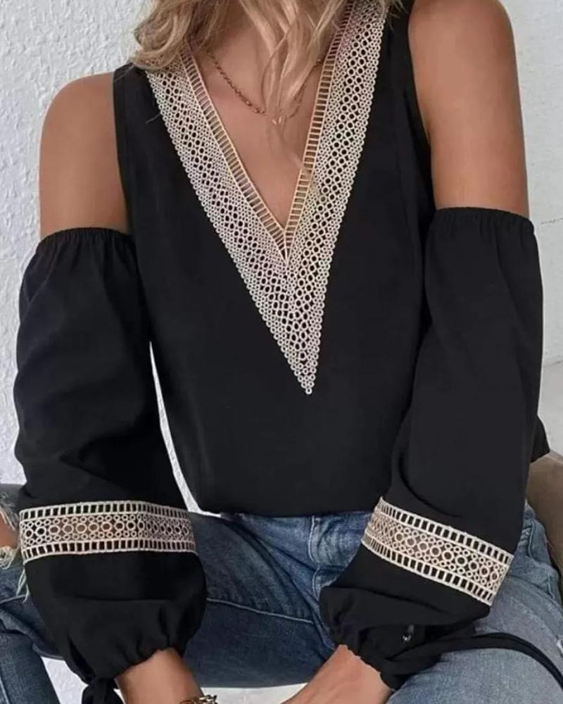 

Cold Shoulder Hollow Out Top, Black