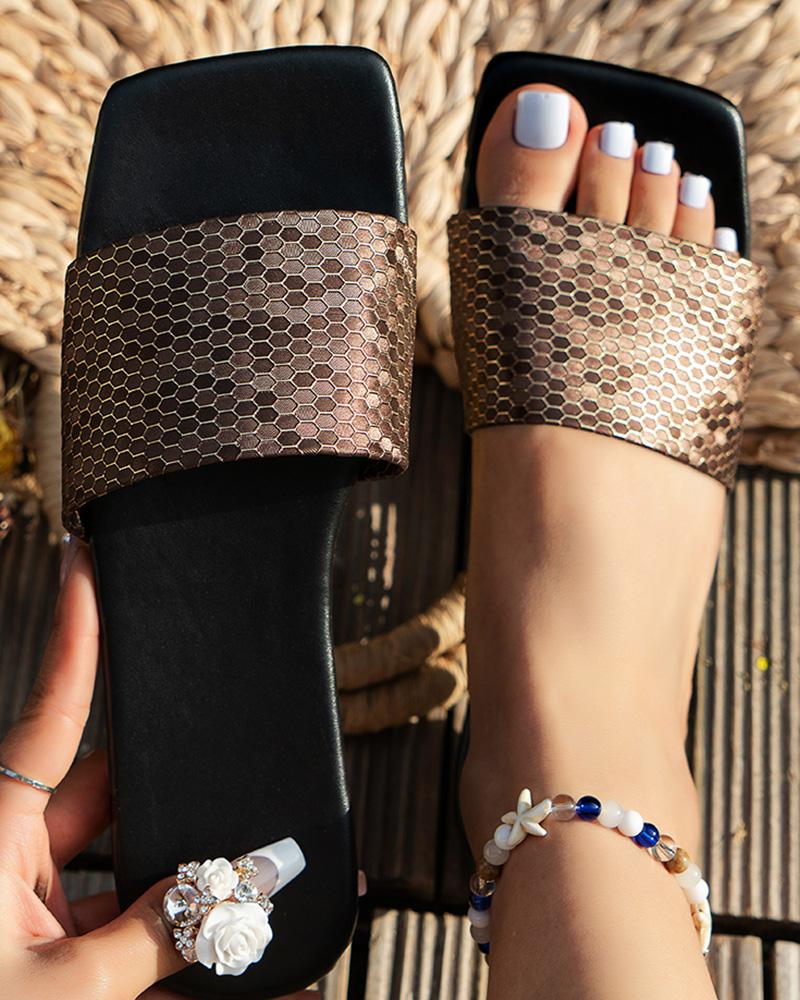 

Geometric Pattern Wide Strap Beach Slippers, Coffee