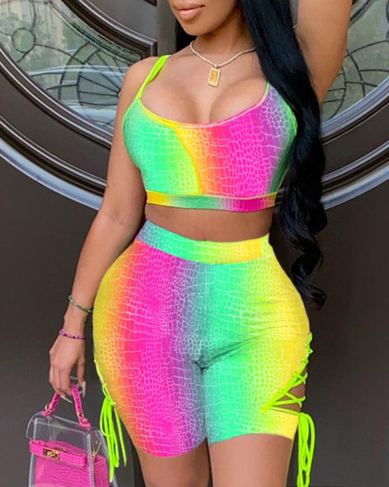 

Gradient Bandage Hollow-out Design Multicolor Two Piece Shorts Set