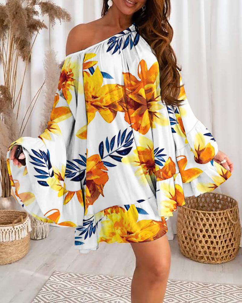 

Floral Print Bell Sleeve Ruffle Hem Swing Dress, White