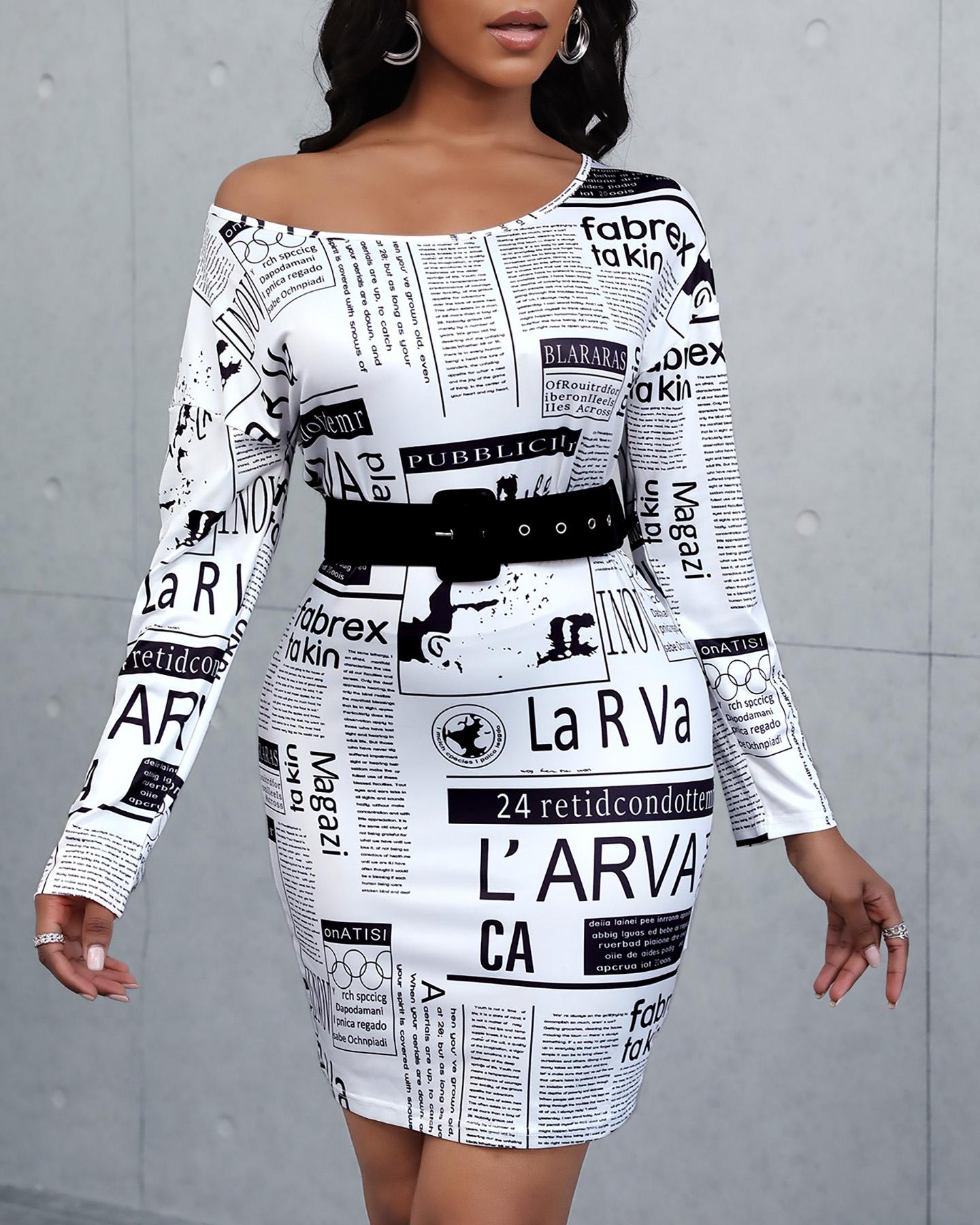

Newspaper Print Long Sleeve Bodycon Dress, White
