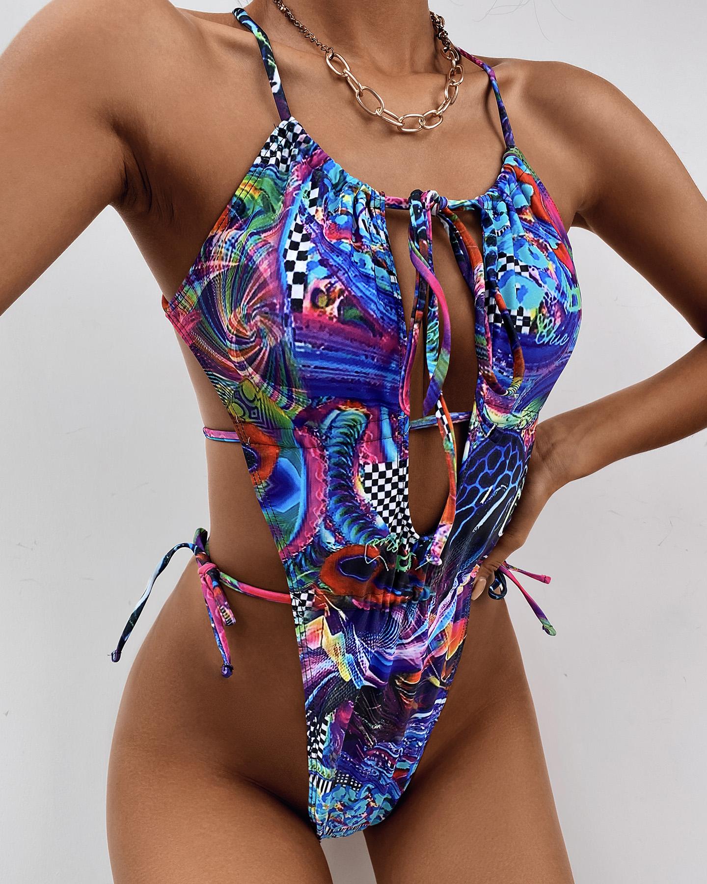 

Halter Colorblock Cutout One Piece Swimwear, Multicolor