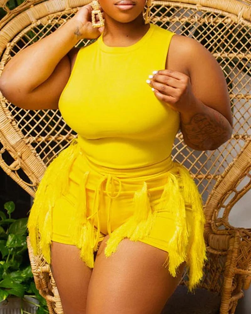 

Plus Size Crew Neck Tank Top & Tassel Design Shorts Set, Yellow